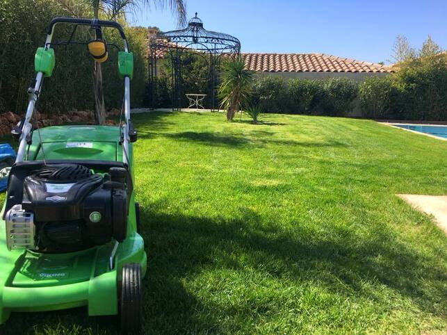 Entretien de jardin Bandol tonte pelouse